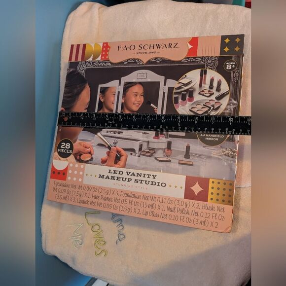 F.A.O Schwarz LED Vanity Makeup Studio - Picture 5 of 7